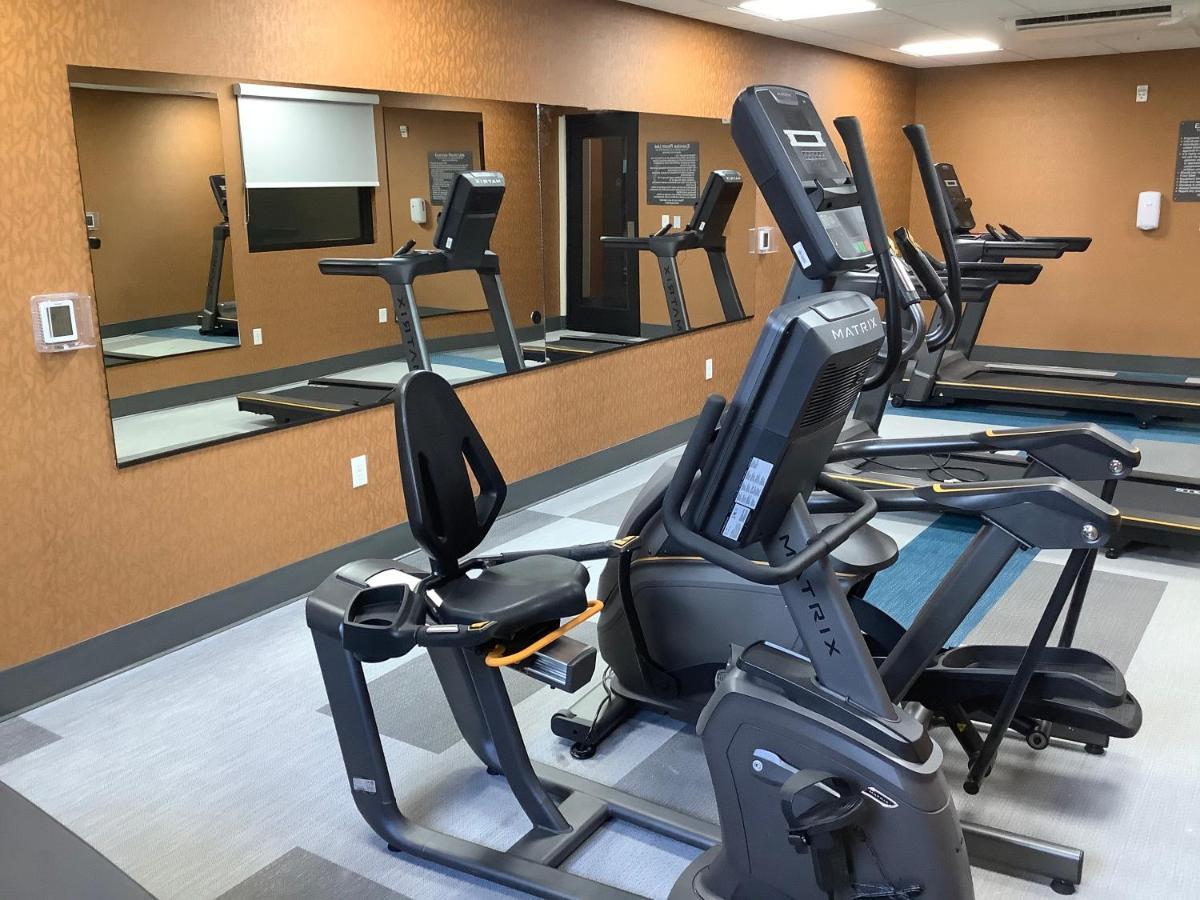 Comfort Suites Colorado Springs East - Medical Center Area Bagian luar foto