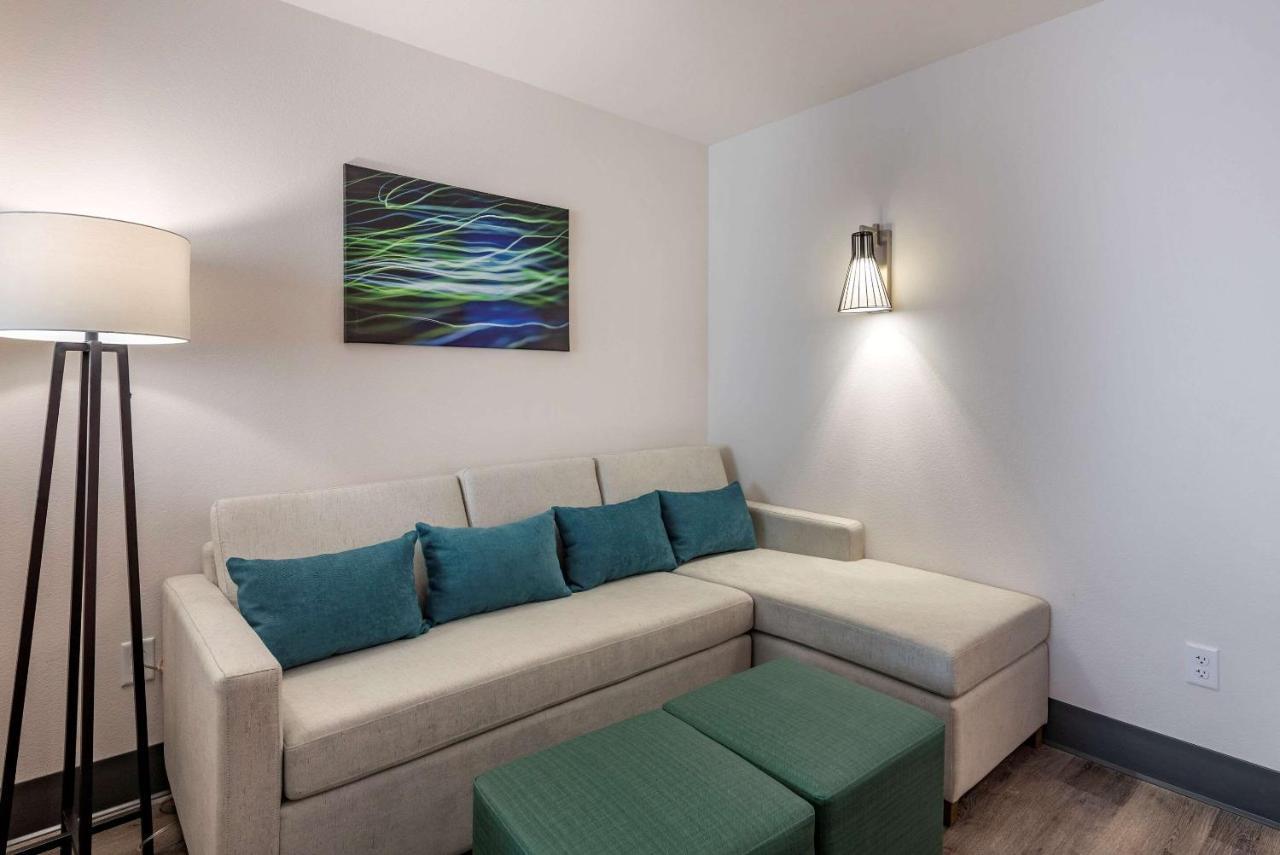 Comfort Suites Colorado Springs East - Medical Center Area Bagian luar foto