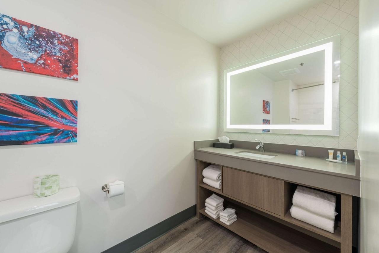 Comfort Suites Colorado Springs East - Medical Center Area Bagian luar foto