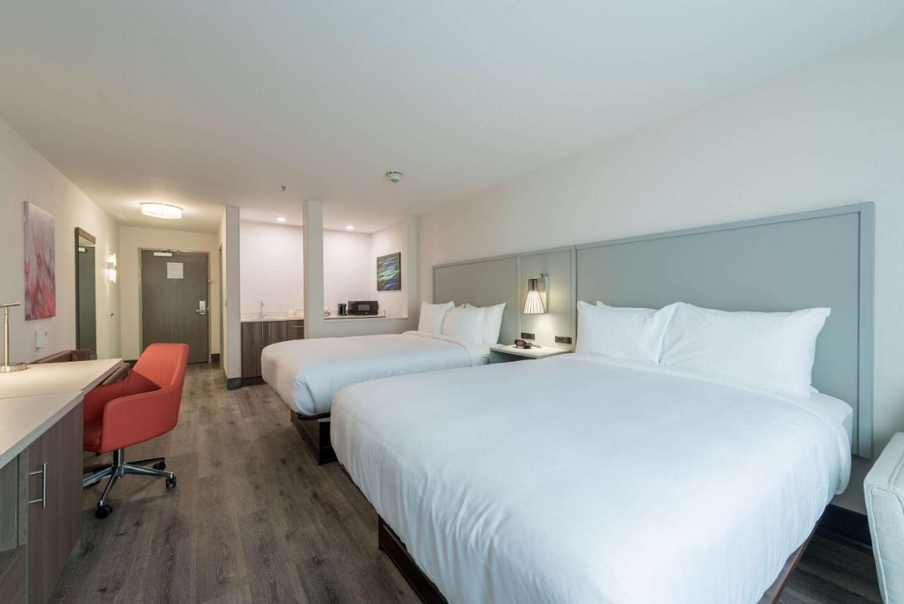 Comfort Suites Colorado Springs East - Medical Center Area Bagian luar foto