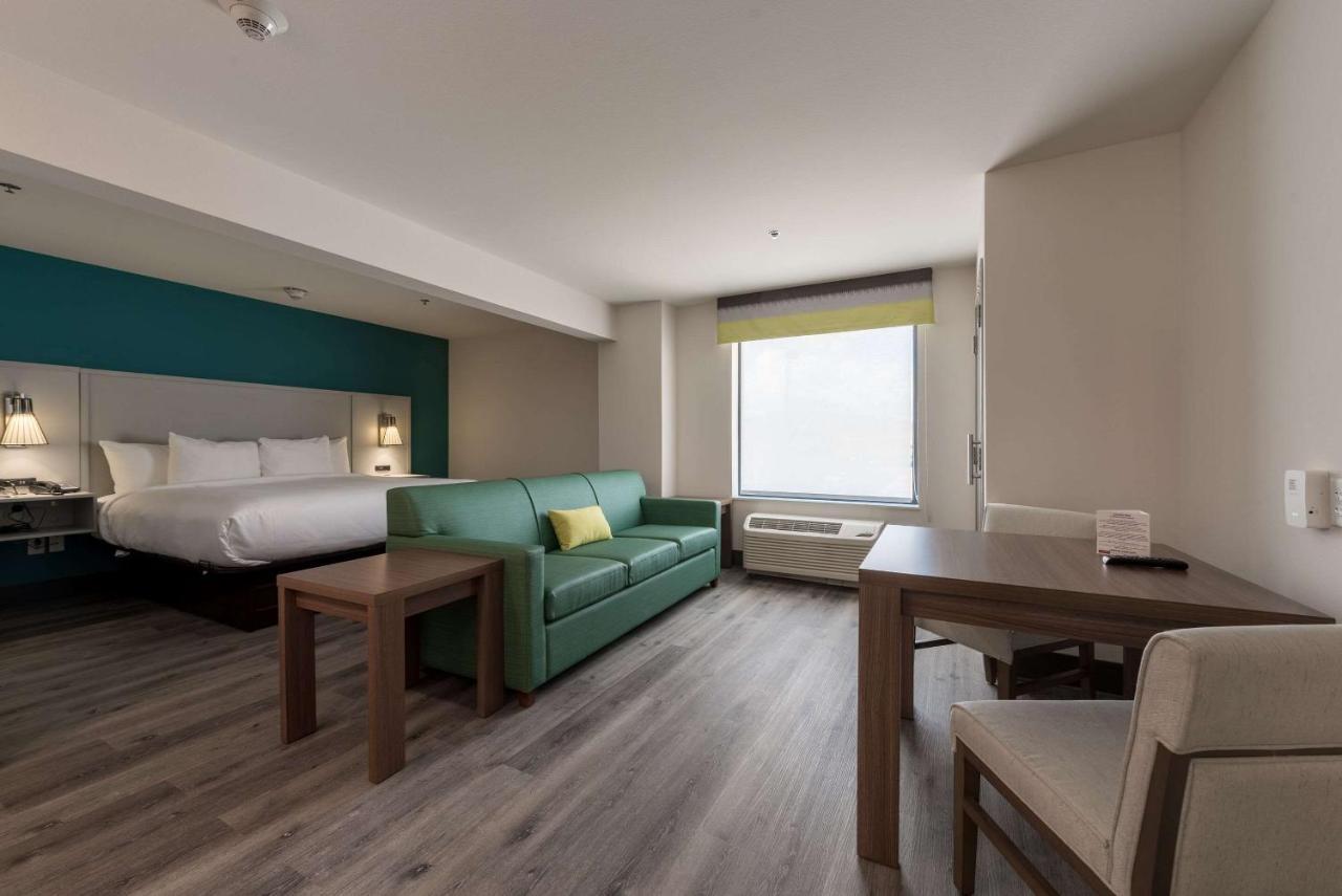 Comfort Suites Colorado Springs East - Medical Center Area Bagian luar foto