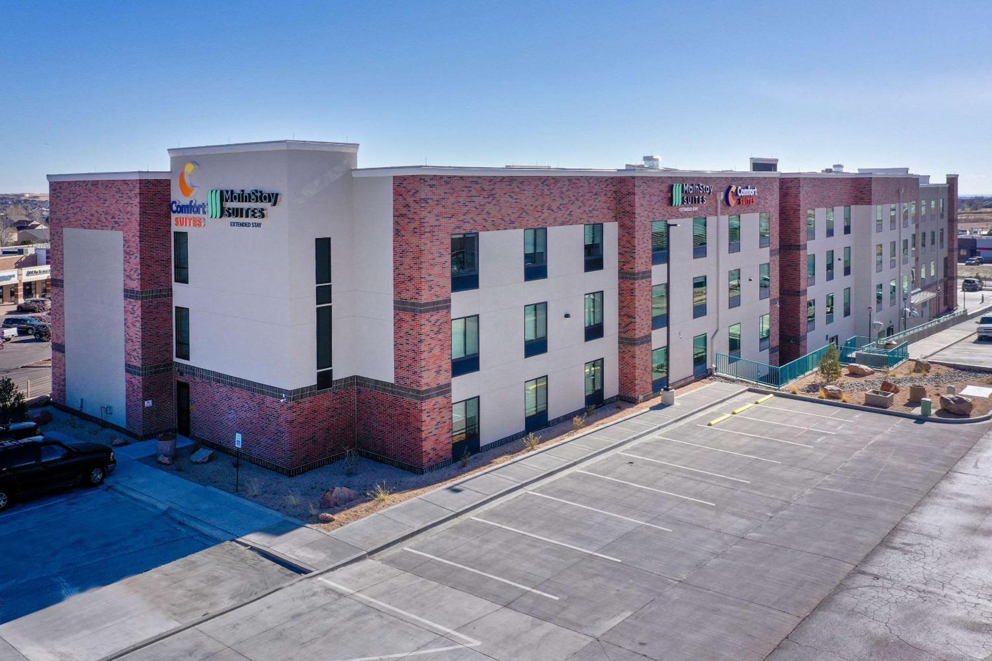 Comfort Suites Colorado Springs East - Medical Center Area Bagian luar foto